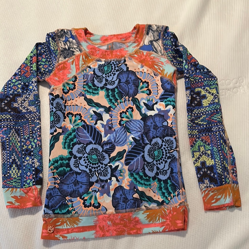 Maaji girls rash guard 12